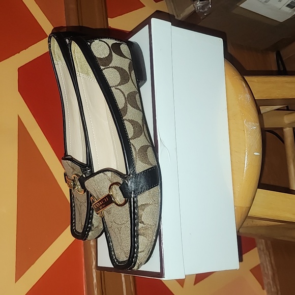 Coach ladies loafers - Picture 7 of 9